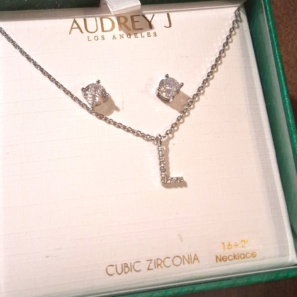 NEW Necklace Ladies Silvertone Necklace &  Earrings Cubic Zirconia  Letter L